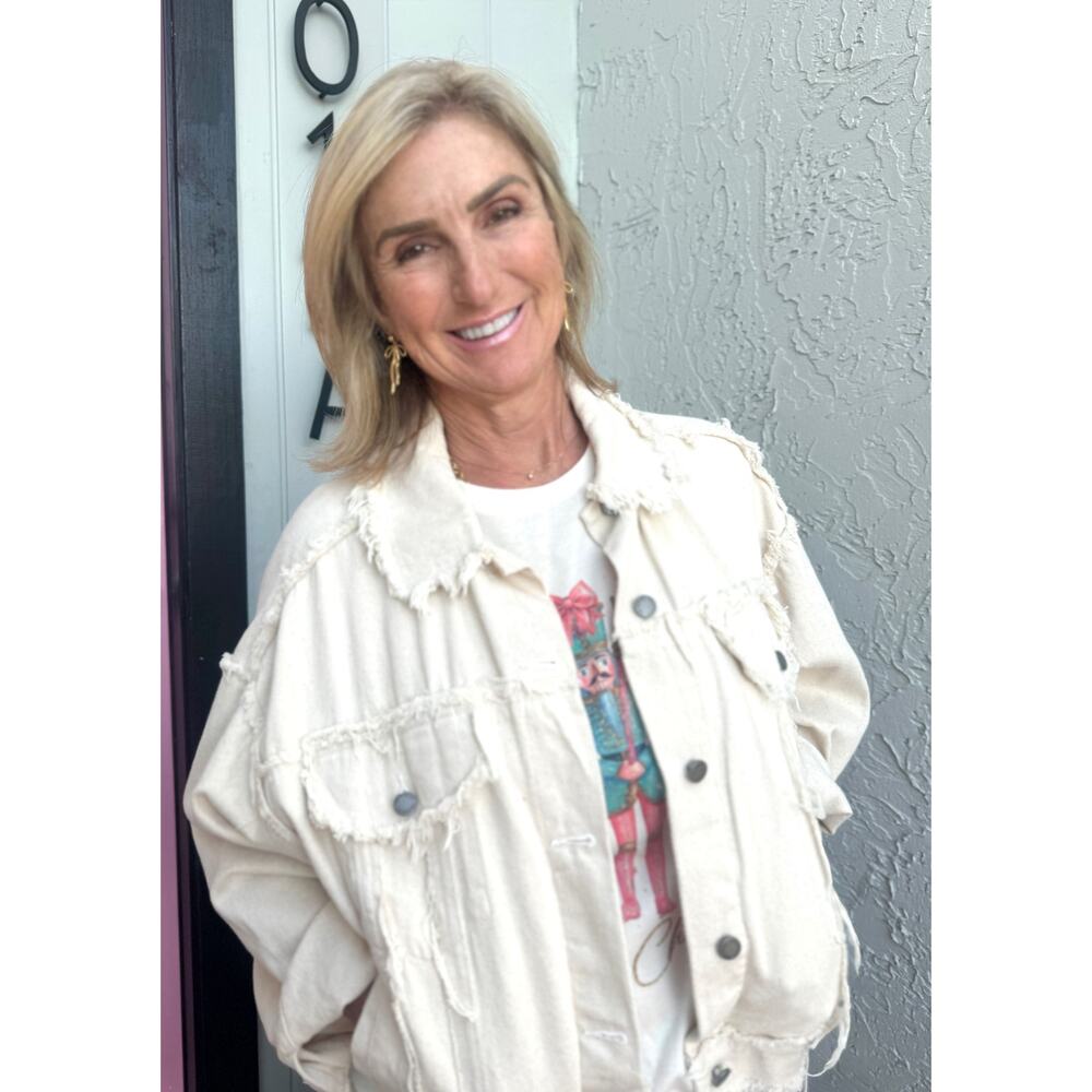 Veveret Spring Fling Ivory Frayed Edge Cropped Denim Jacket NWT